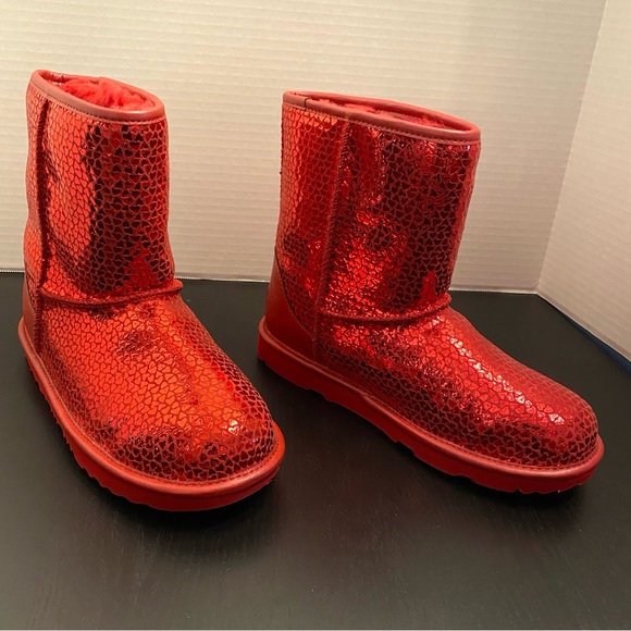 UGG New Girls 3 Classic II Gel Hearts Boots Red Sparkle Plush - Picture 6 of 11